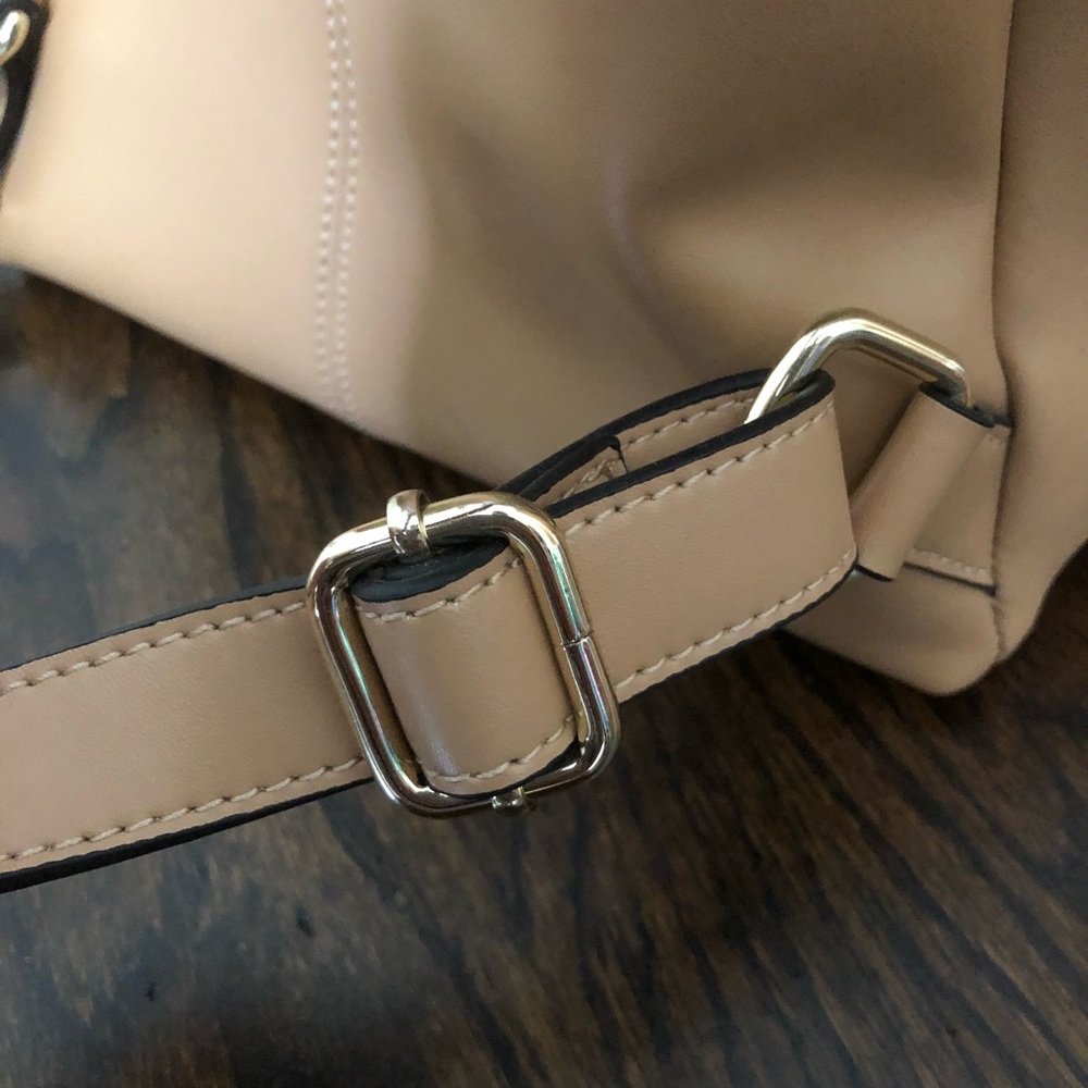 Leather backpack - Picture 6 of 8